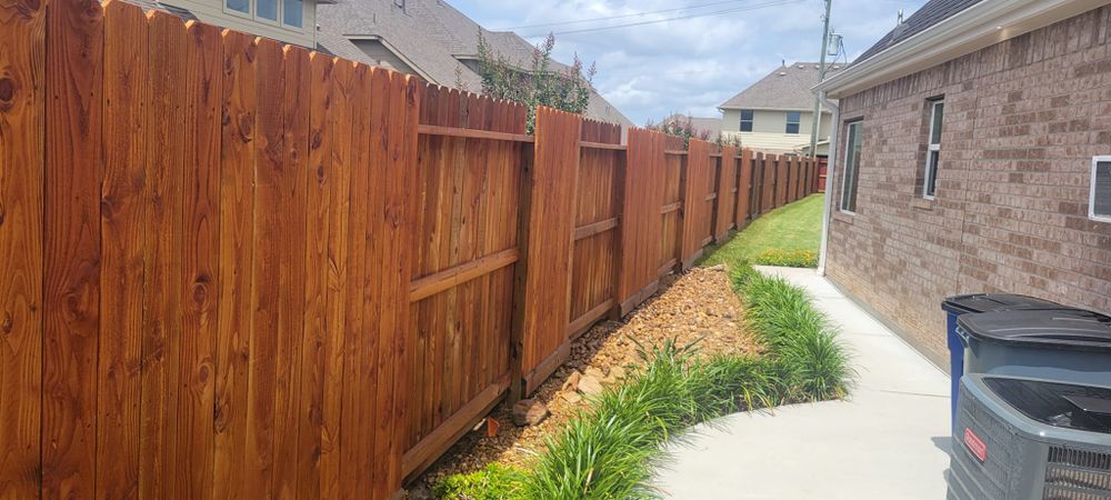 Fence Installation for Texas Fence & Outdoors LLC in Friendswood, TX