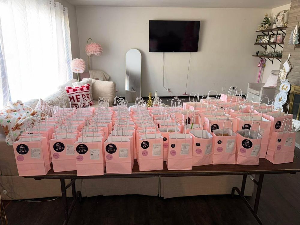 Custom Cakes and Cupcakes for Crumble Creations in Springfield, IL