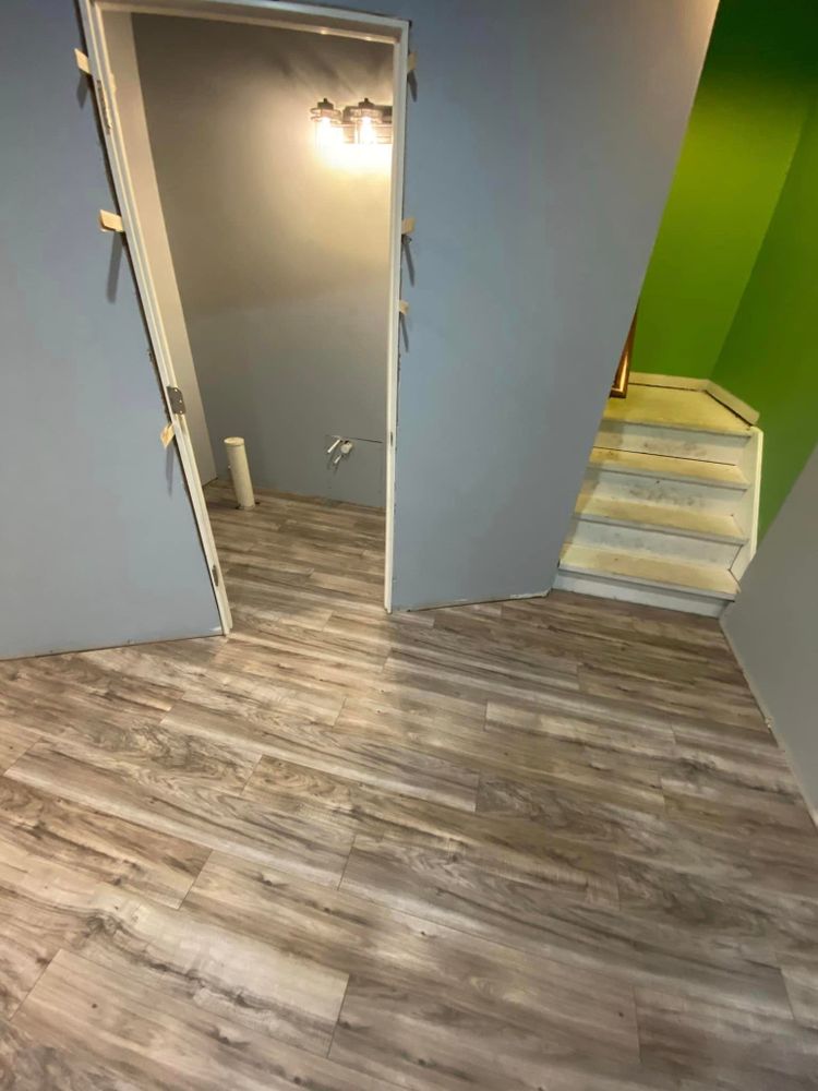 Flooring for Reyna’s Flooring & Trim Carpentry  in Allen PArk, MI