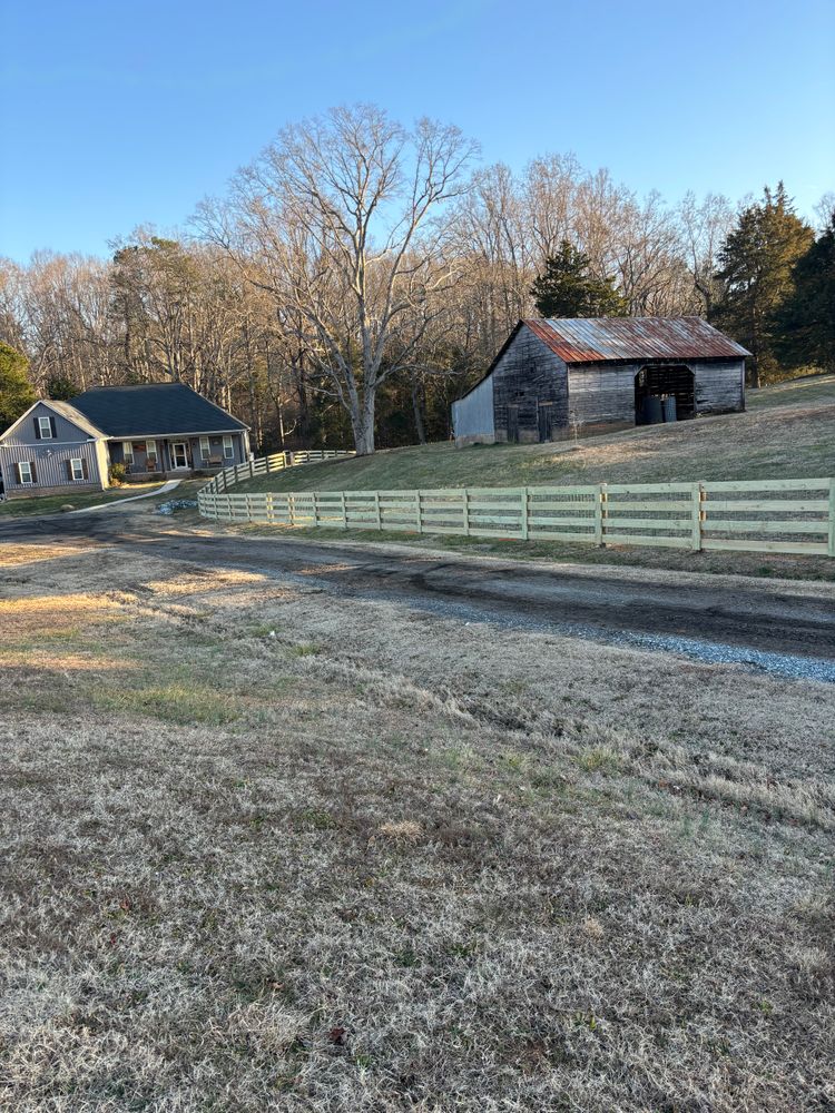 Fence for LB Fencing & Services in Archdale, NC