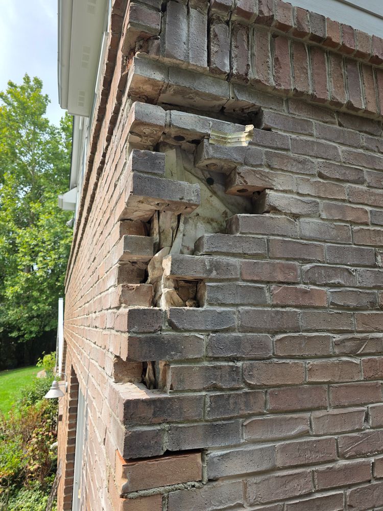 Our tuck pointing brick service revitalizes your masonry by expertly replacing deteriorating mortar, enhancing structural integrity and appearance. Trust our experts to preserve your home's beauty with precise and durable craftsmanship. for Brick Pros Restorations in Taylor Mill, KY