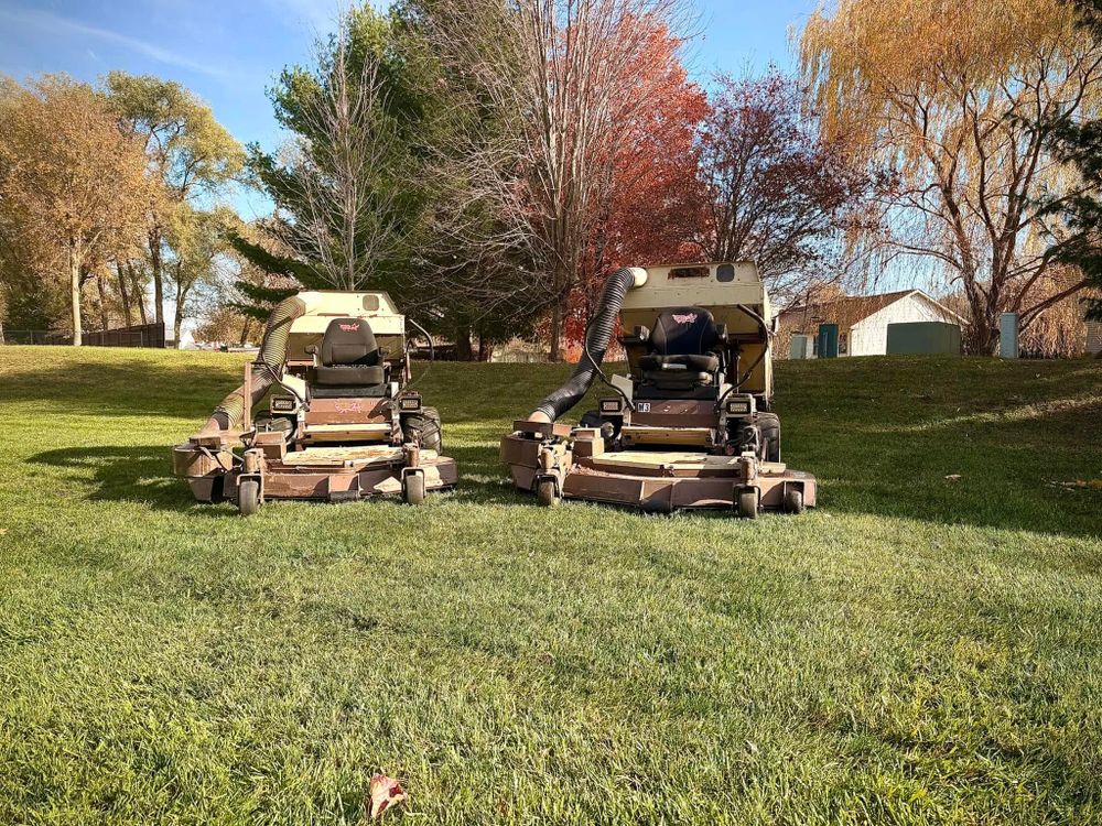 B&G Lawn Care team in Roscoe, IL - people or person