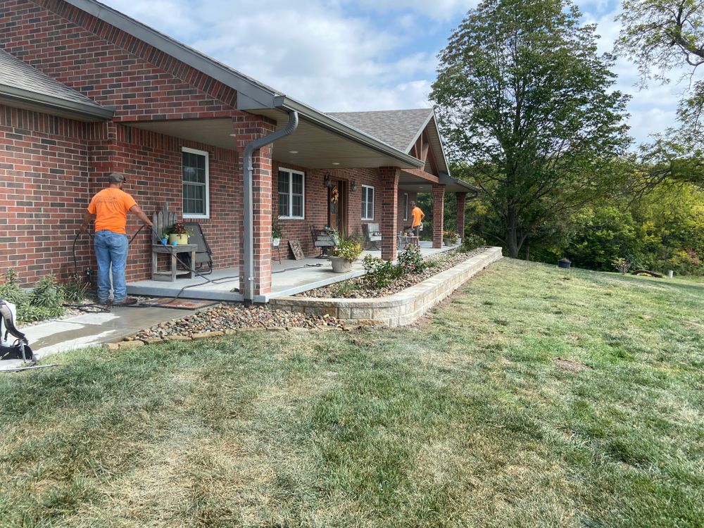 Landscaping for Thomas' Lawn Care in Maryville, MO