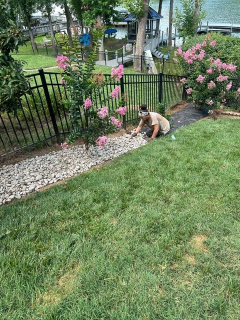 All Photos for Oakhurst Landscaping and Tree Service in Charlotte, NC