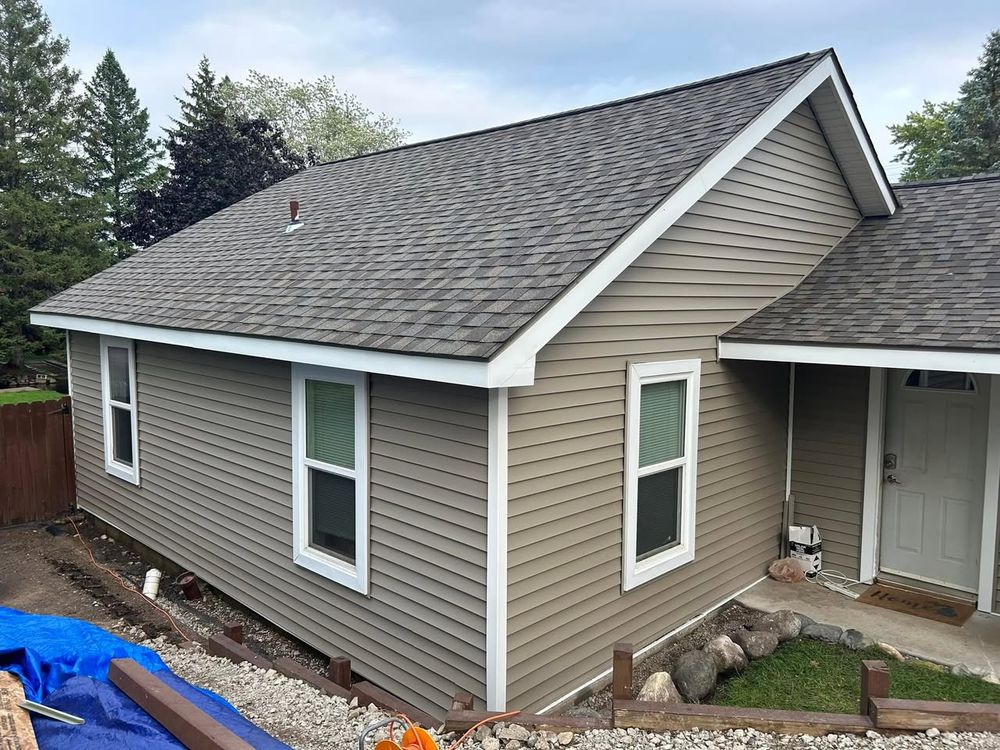 Enhance your home's exterior with our expert siding services, offering durable materials and professional installation. Improve energy efficiency, boost curb appeal, and ensure long-lasting protection against the elements. for K&S Carpentry in Oakland County, MI