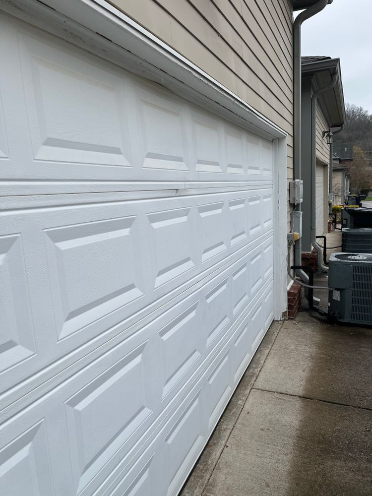 All Photos for Skyward Garage Door in Spring Hill, TN