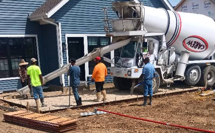 Quality Concrete & Landscaping team in Rockford, IL - people or person