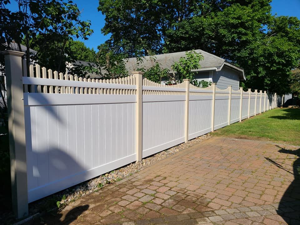 Vinyl Fences for Azorean Fence in Peabody, MA