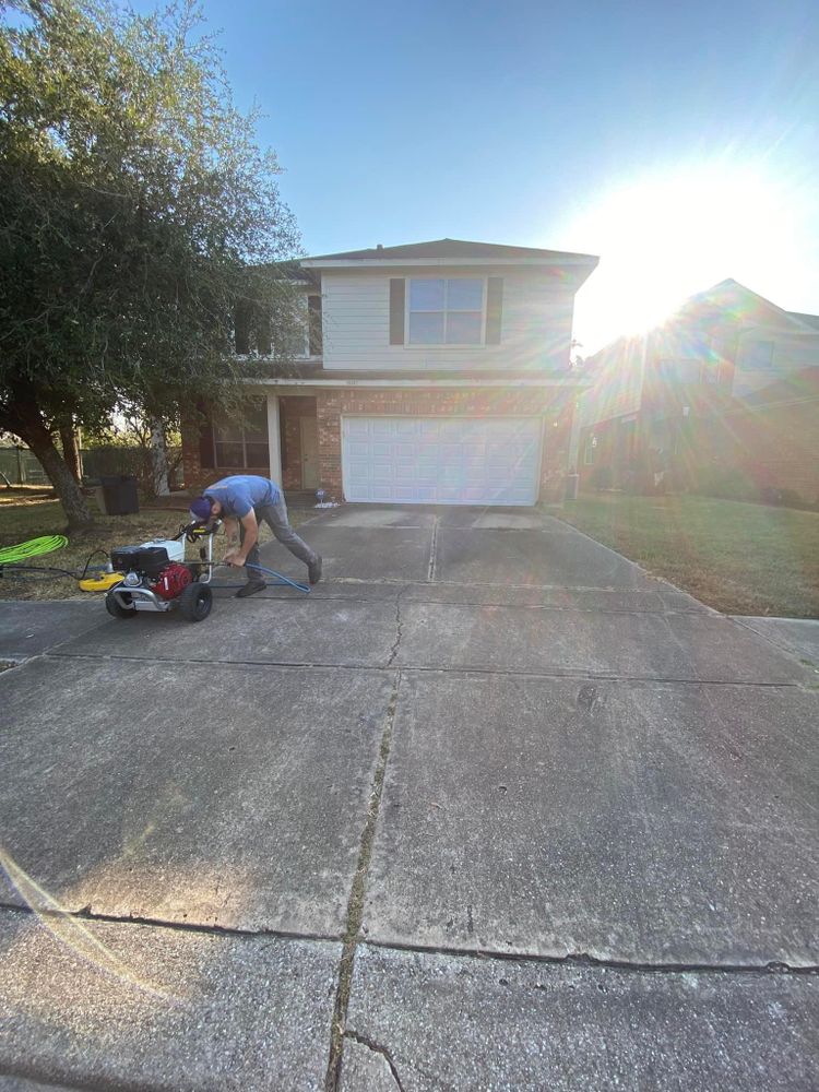 Home Softwash for E&E Pressure Washing Service in Houston, TX