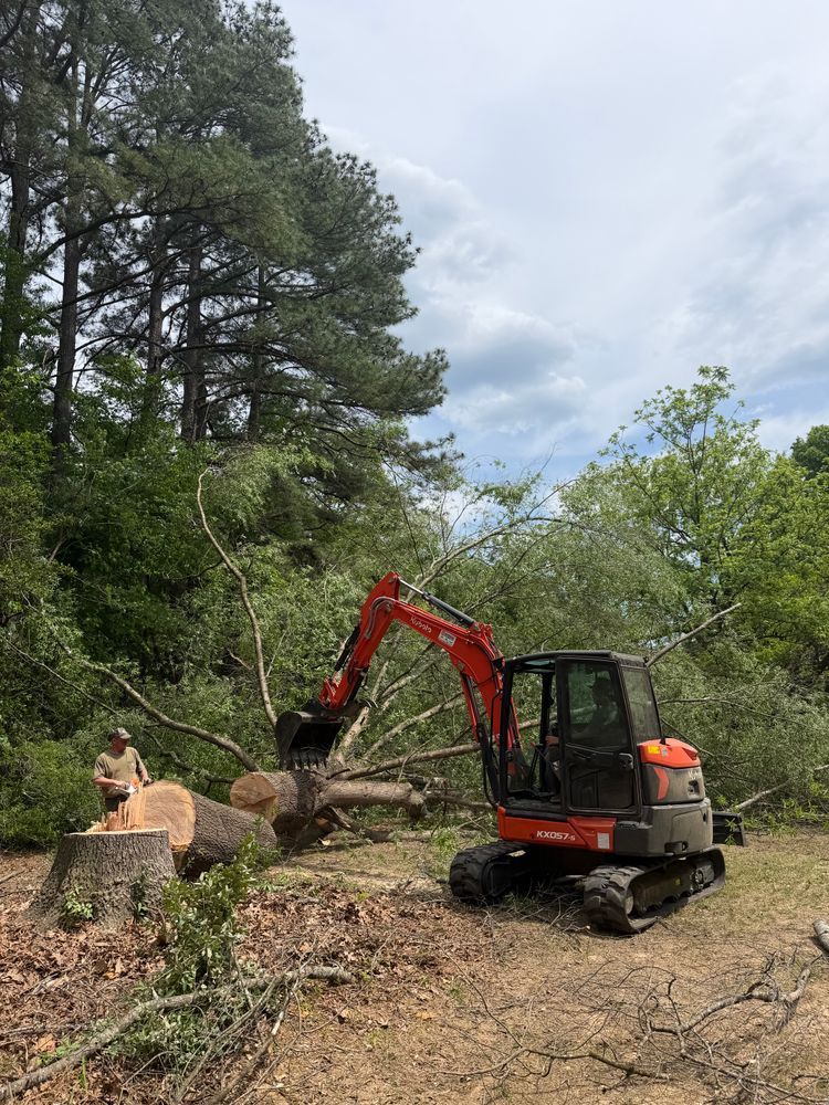 All Photos for Hunt’s Hauling & Landworks LLC in Danville, VA