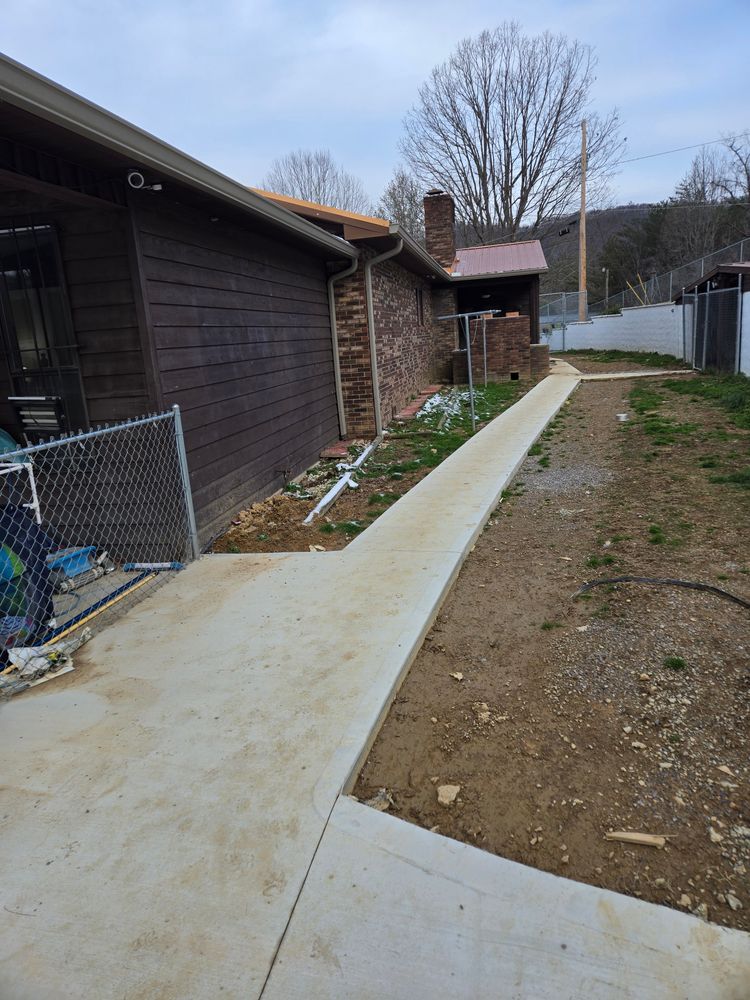 All Photos for Lafollette Mulch, Stone and Lawn Care in La Follette, TN