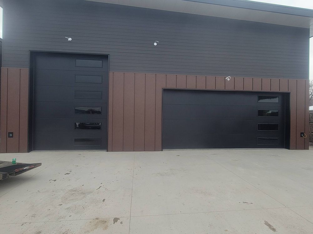 Garage Door Technician for Out Doors Garage Door Services in Meeker, CO