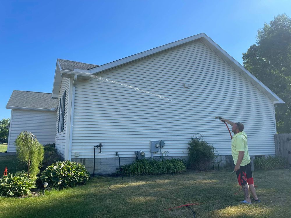 Home Softwash for A&E Pressure Washing & Roof Cleaning LLC in Owosso, MI