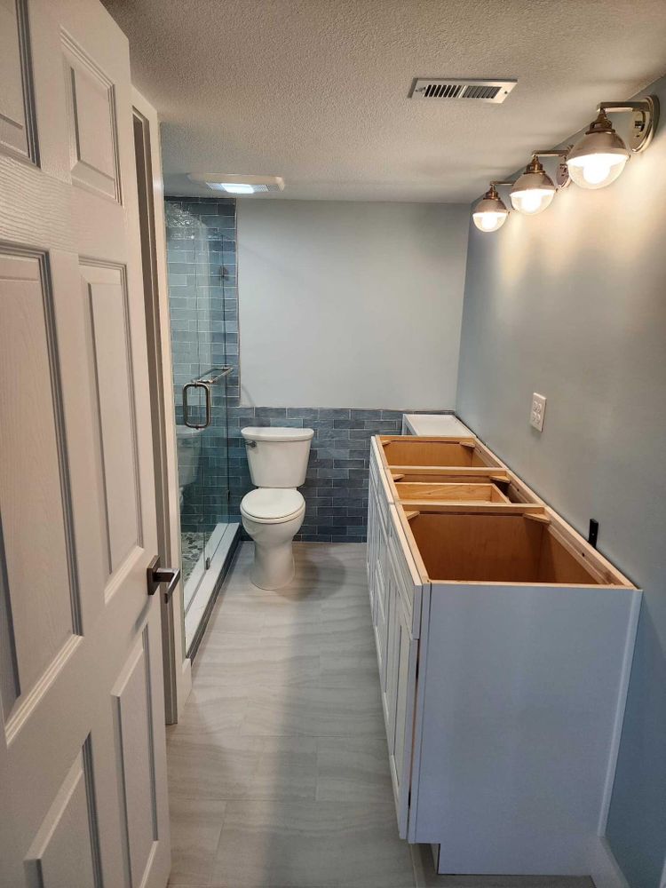Bathrooms for Reef Runner Remodeling & Repair in Gulf Breeze, FL