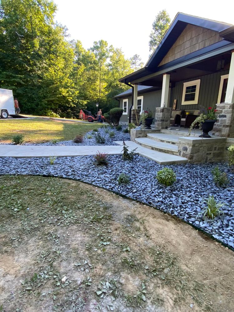 Landscaping for Dust Till Dawn Lawn in London, Kentucky