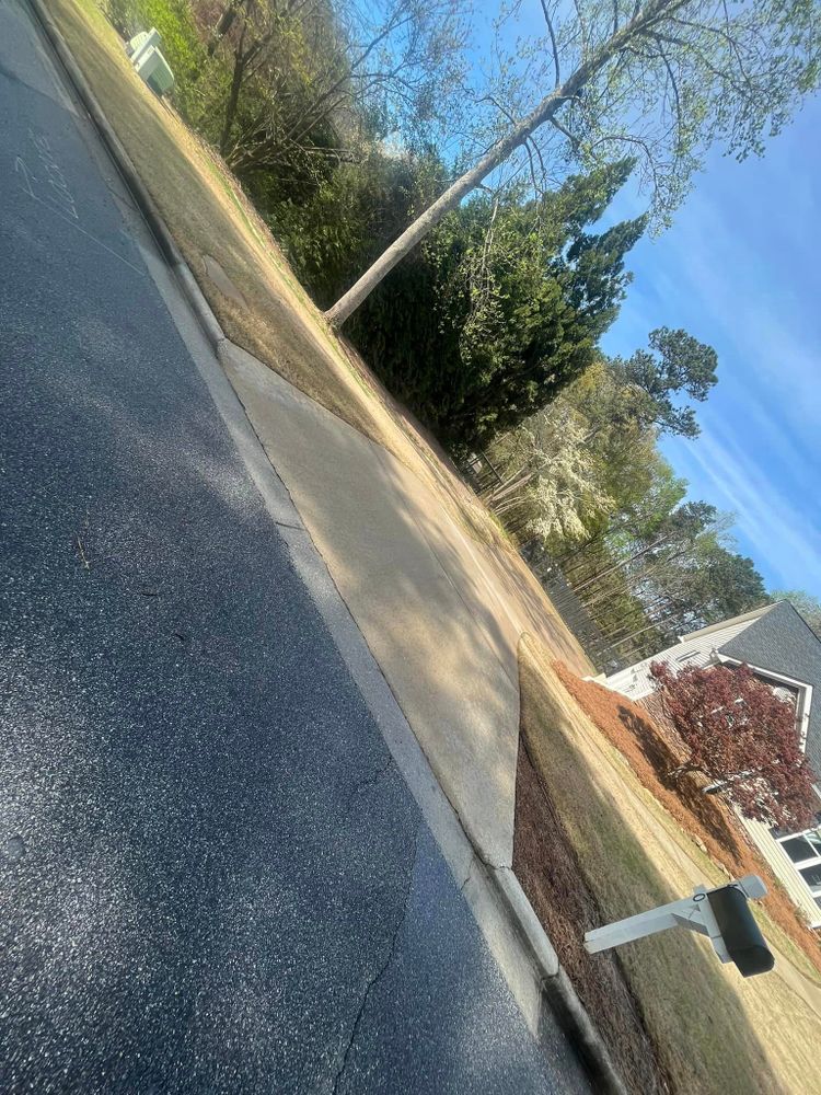 Driveway Cleaning for Aftermath Pressure Washing & Roof Washing & Soft Washing LLC in  Conyers, GA