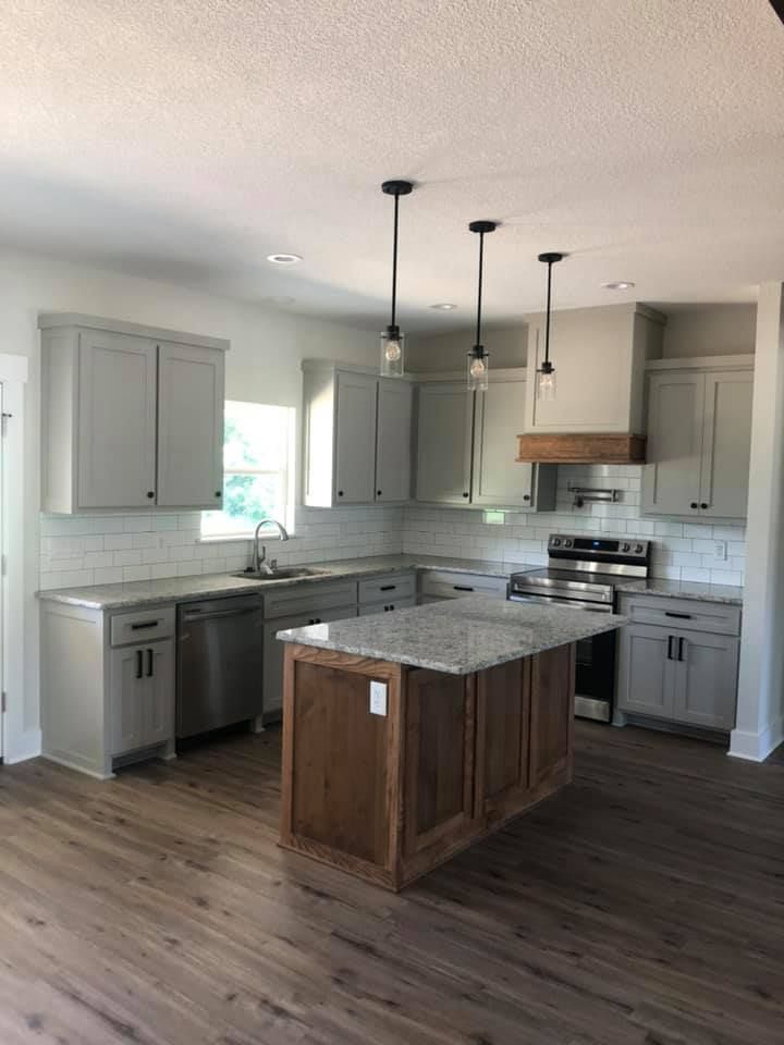 All Photos for H2 Custom Homes in Mineola, TX