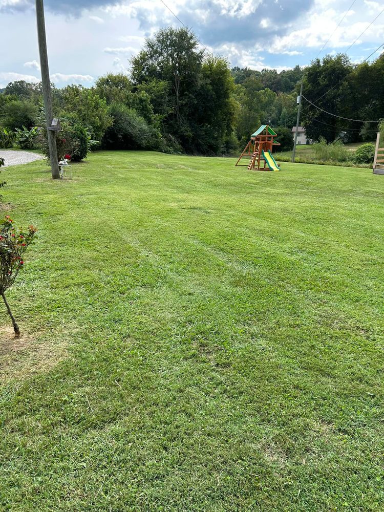 Landscaping for Jeremiah's Lawncare in Gatlinburg, TN