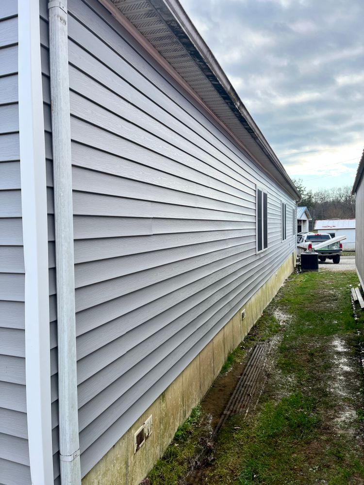 Peggy Ln Siding/Windows for Big Rock Contractors of Kentucky, LLC in Corbin, KY