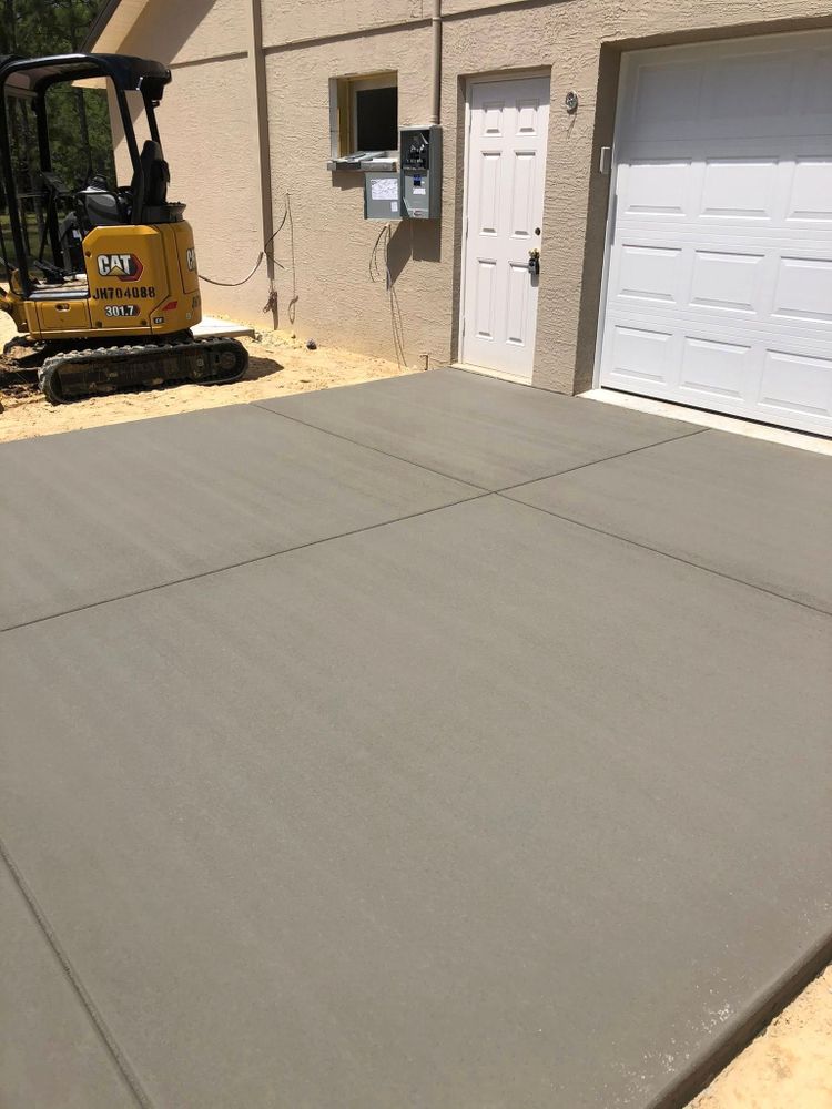 Transform your home's curb appeal with our professional driveway service. We specialize in durable, custom concrete driveways that enhance aesthetics and value while ensuring long-lasting performance for years to come. for American Concrete Creations in Crystal River, FL