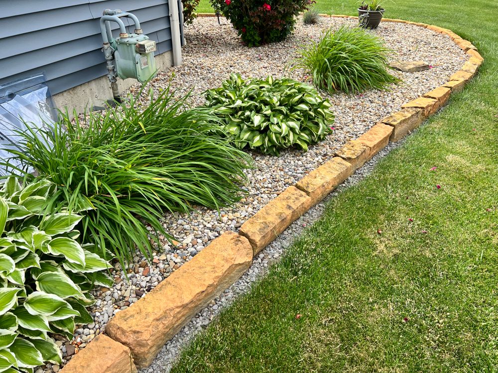 Landscape Edging for Stuckey Landscape & Excavation  in Rawson, OH