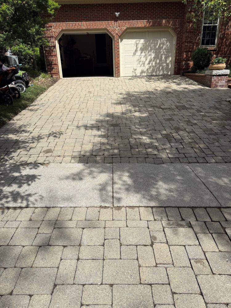 Driveway & Sidewalk Cleaning for Central KY Pressure Washing in Winchester, KY