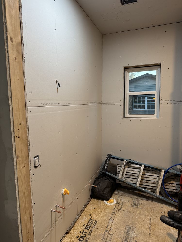 Steeleville bath for Dead Tree General Contracting in Carbondale, Illinois