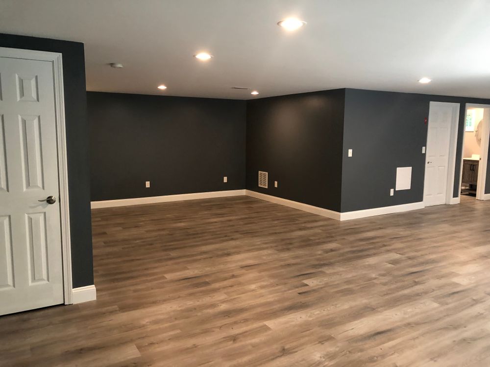 All Photos for Laura Mae Properties in Wolcott, CT