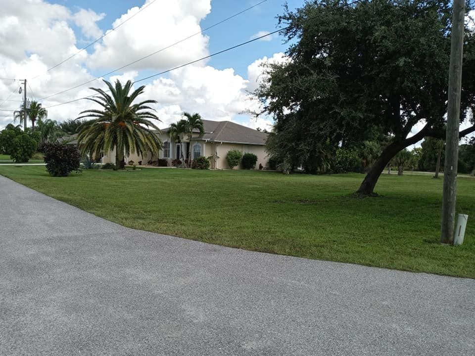 Landscaping for Unity Maintenance & More LLC in Englewood, FL