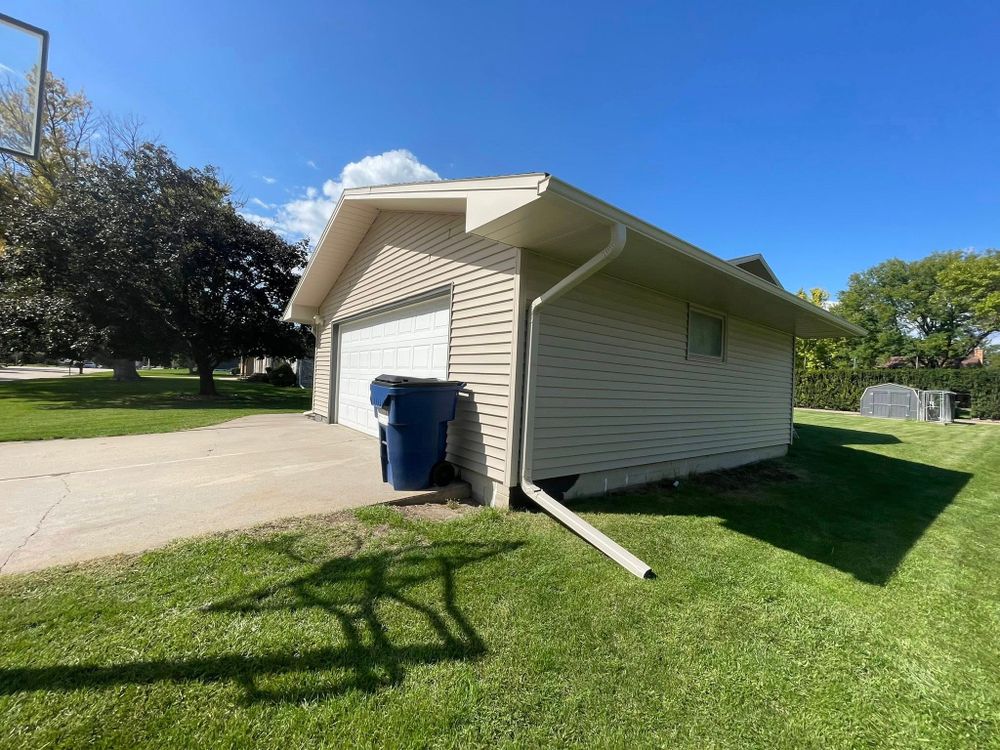 Aluminum Gutters Installation for The Gutter Man Seamless in Kearney, NE