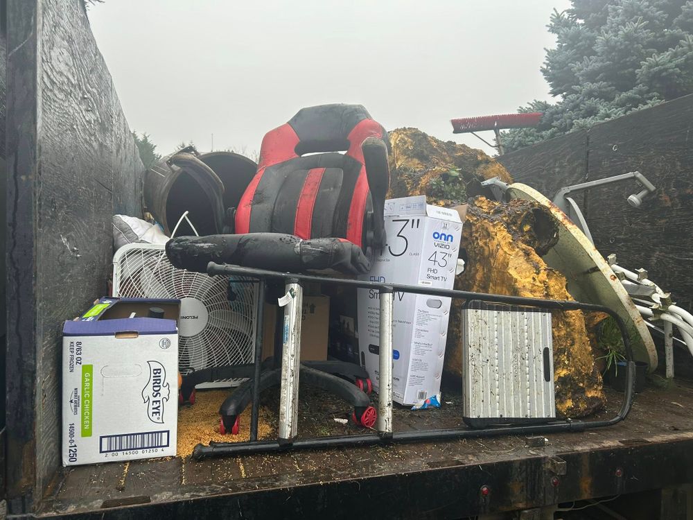 Our Household Junk Removal service offers efficient, hassle-free solutions for decluttering your home. We handle everything from old furniture to unwanted appliances, ensuring a clean and tidy living space. for Sol Junk Removal in Independence, OR