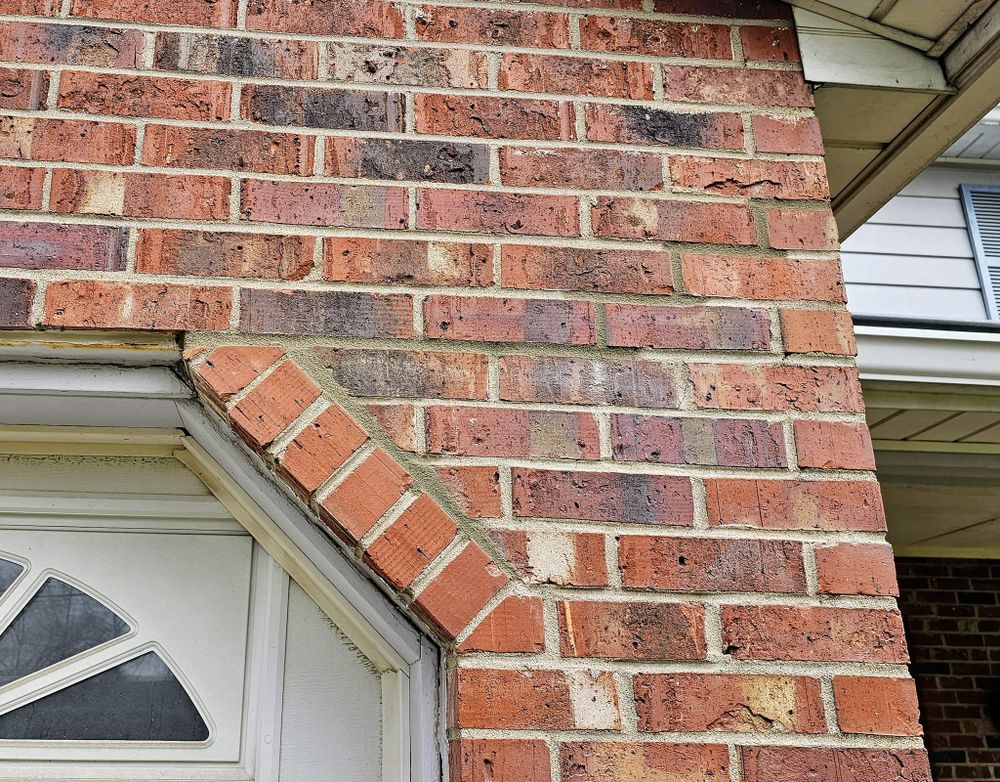 Our tuck pointing brick service revitalizes your masonry by expertly replacing deteriorating mortar, enhancing structural integrity and appearance. Trust our experts to preserve your home's beauty with precise and durable craftsmanship. for Brick Pros Restorations in Taylor Mill, KY