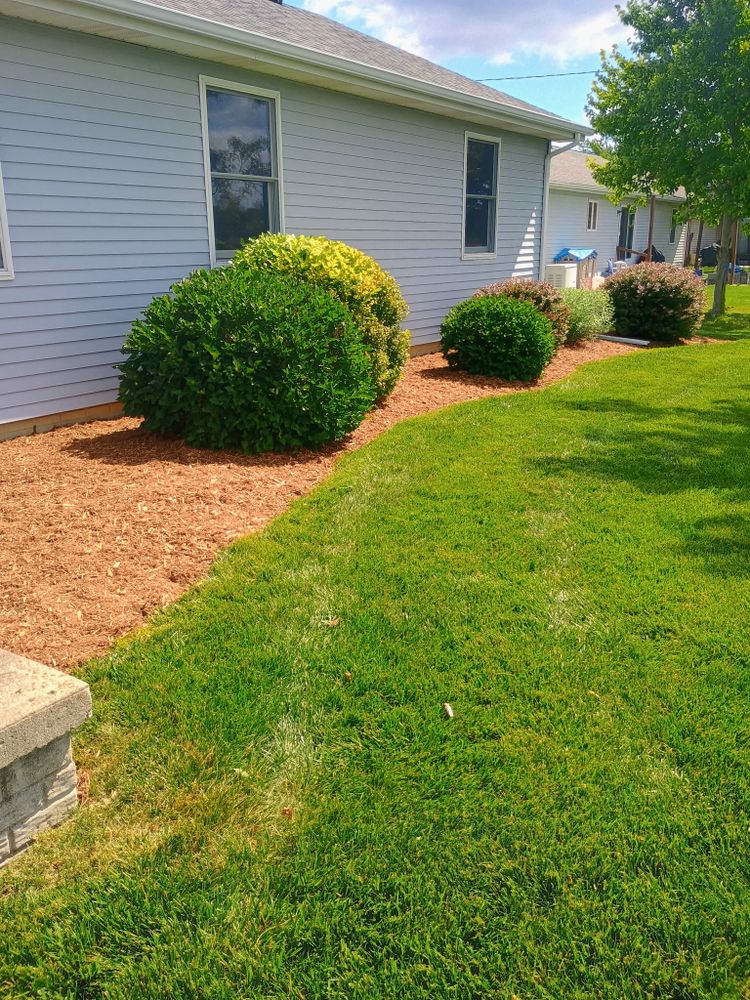 All Photos for R&M Lawn Control in Defiance, OH