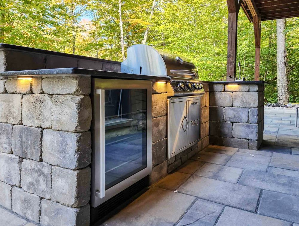 Transform your backyard with our custom Outdoor Kitchens, offering personalized design and high-quality materials to create the perfect entertaining space for cooking and hosting all year round. for Diamond Landscape & Hardscape in Diamond Springs, CA