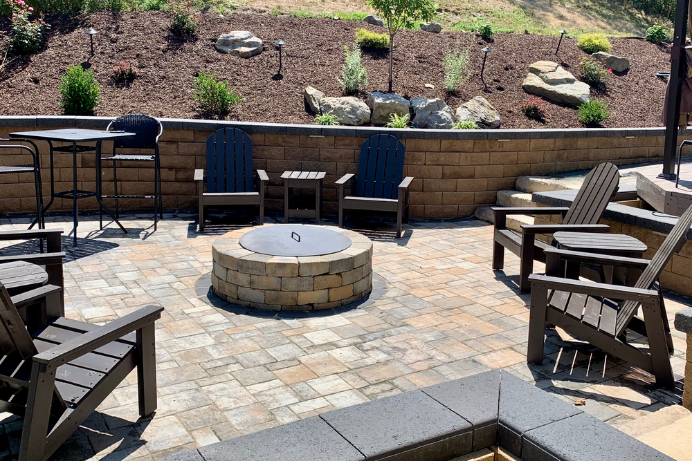 Outdoor Fireplaces for Resnik Landscaping Services in New Kensington, PA