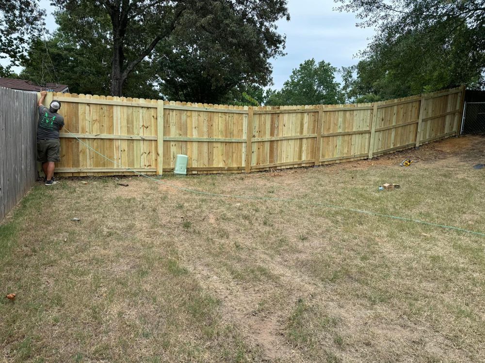 Custom Wooden Fences for Manning Fence, LLC in Hernando, MS