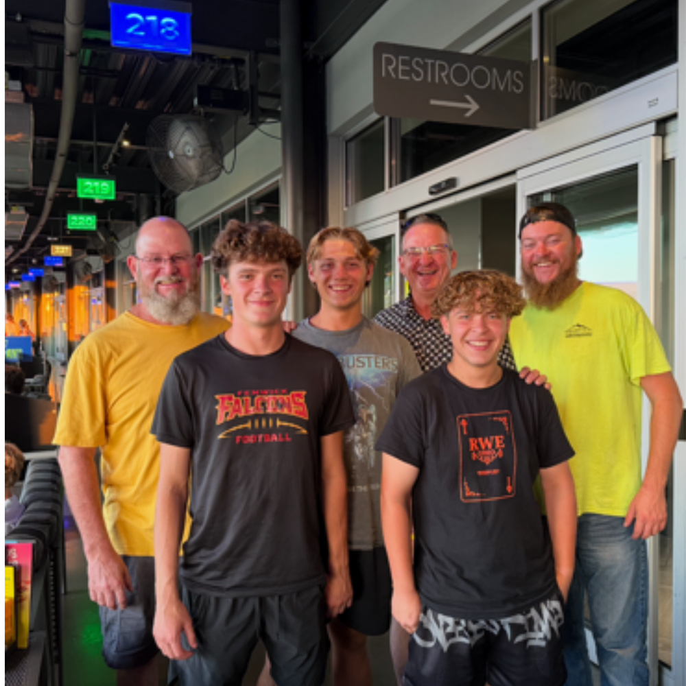 Robbie's Lawn Care, LLC team in Middletown, OH - people or person