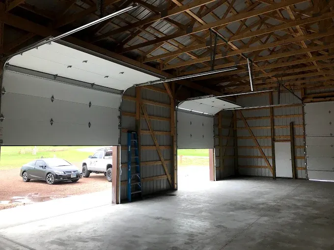 All Photos for 423 Garage Doors in Signal Mountain, Tennessee