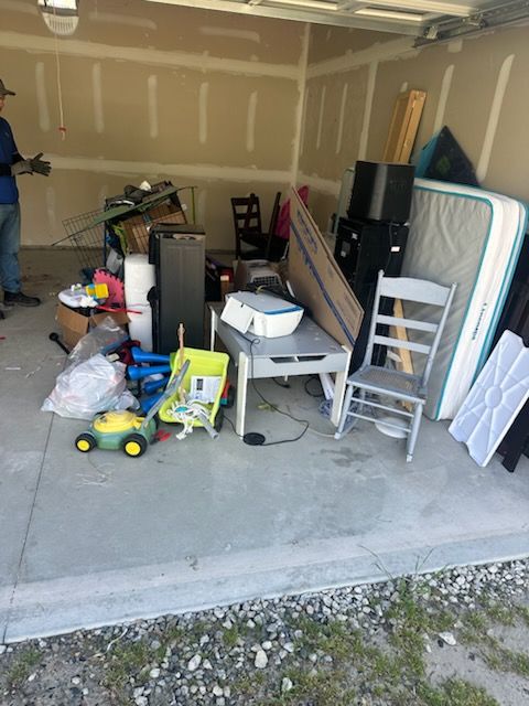 All Photos for Blue Eagle Junk Removal in Oakland County, MI