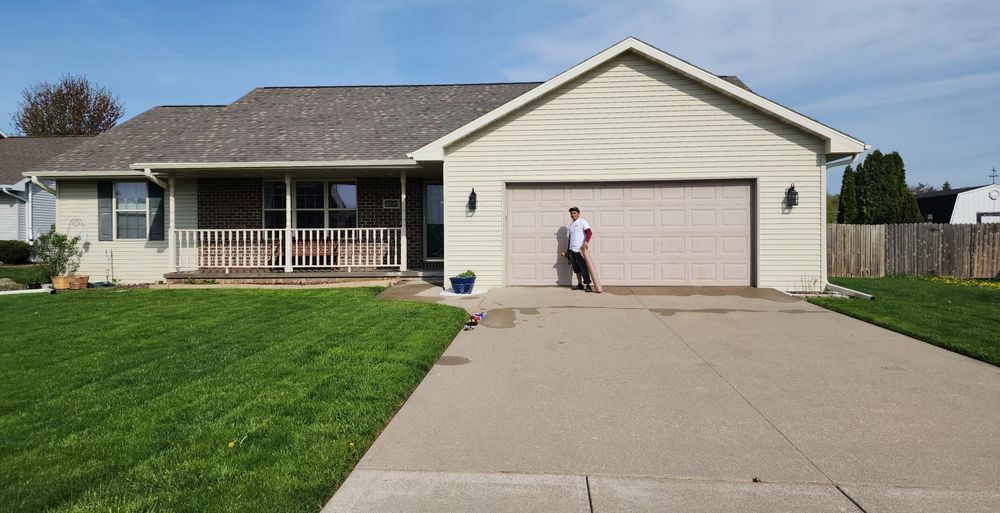 JC Elevation Team LLC team in Green Bay, WI - people or person