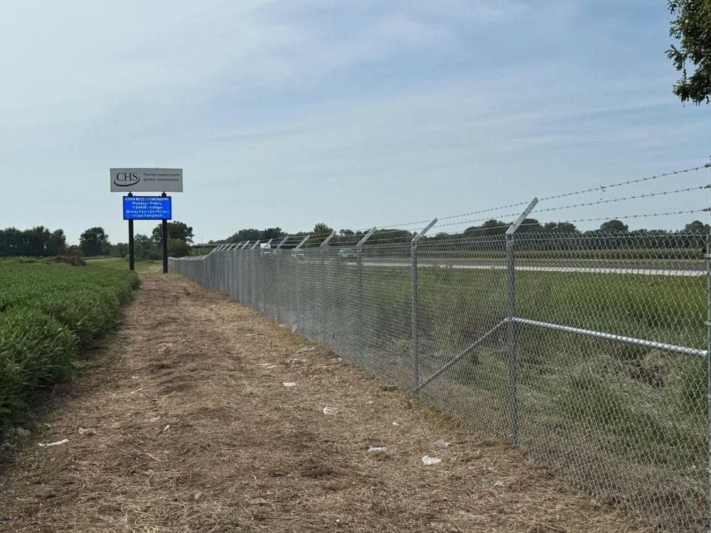 All Photos for Illinois Fence & outdoor co. in Kewanee, Illinois