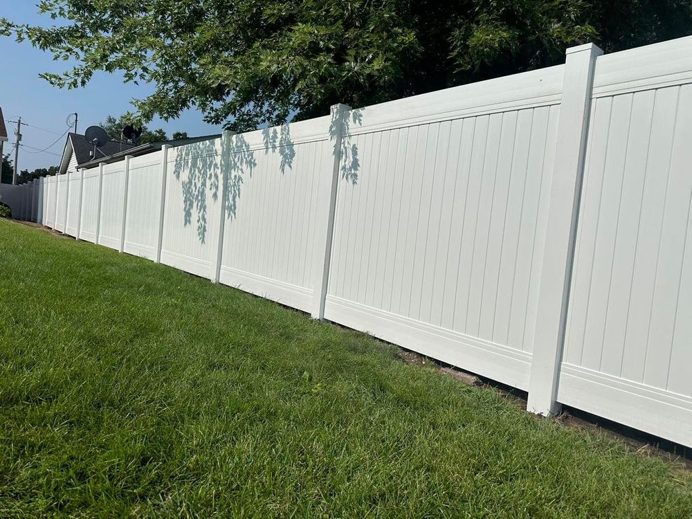 Fence Installation for Illinois Fence & outdoor co. in Kewanee, Illinois