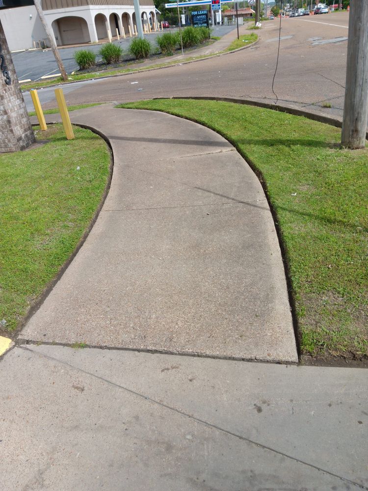 Landscaping for Big Guy's Lawn Care & Landscaping Services in Memphis, TN