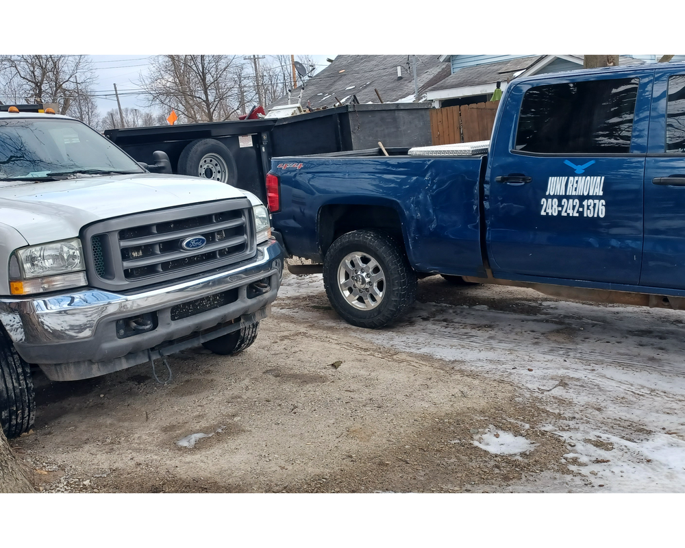 Haul Away for Blue Eagle Junk Removal in Oakland County, MI