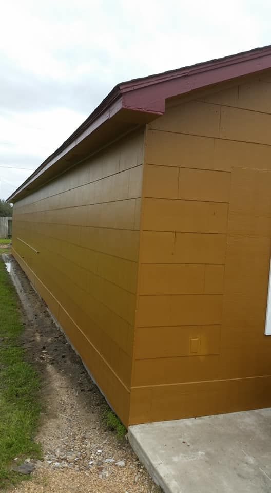 Exterior Painting for Aguilar Paint & Construction in El Campo, TX