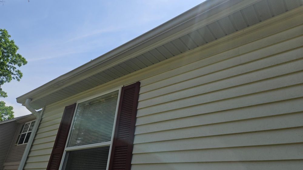 All Photos for On The Spot Lawn Maintenance & Pressure Washing in Jackson, MI