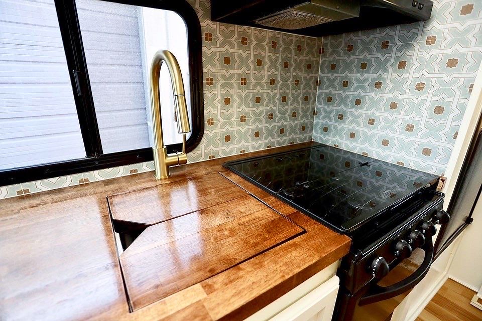 2018 Keystone Passport 2510RB for Mauka to Makai RV Renovations in Los Angeles, CA