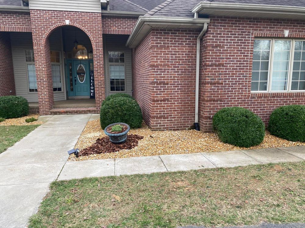 Landscaping for Dust Till Dawn Lawn in London, Kentucky