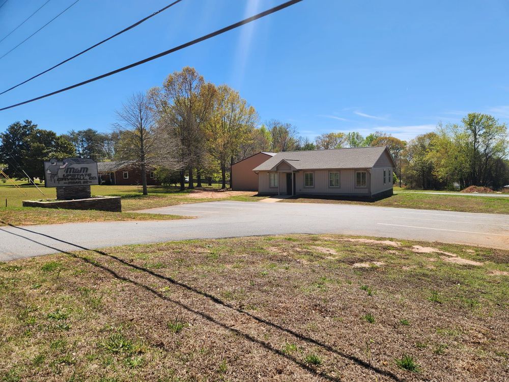 Asphalt Sealcoating for Johnson's Sealcoating & Painting in Inman, SC