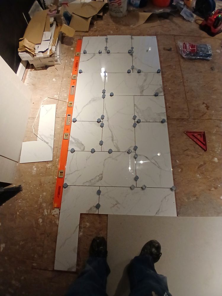 Makanda master and full bath for Dead Tree General Contracting in Carbondale, Illinois